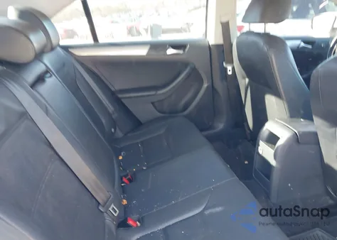 2016 Volkswagen Jetta 1.4T Se z USA, uszkodzony, nr VIN 3VWD67AJ2GM232622